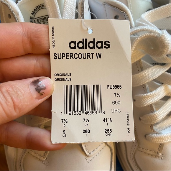 BNWT in-box Adidas court shoes - Picture 2 of 8